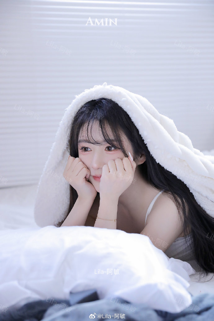 间谍过家家代号：白 封面