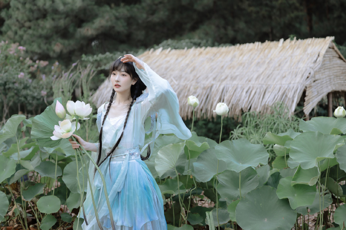 《百花杀》副CP爆火，孟子义何与配角逆袭，粉丝昵称“百密一疏”
